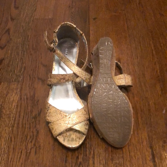 END OF YEAR SALE! | Alfani Jersey Sand Wedges - Picture 5 of 8